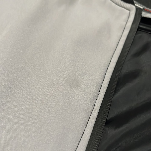 Vogue Men’s Fashion Grey/Silver Sweater - Picture 4 of 6